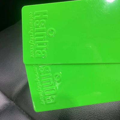 Rivestimento in polvere fluorescente verde Kawasaki con effetto di lucentezza UV e resistenza agli urti di 50 kg/cm per spruzzo elettrostatico